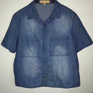 Jean material button down short sleeve shirt